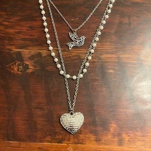 Triple-layer necklace - Dove, Pearls & Heart